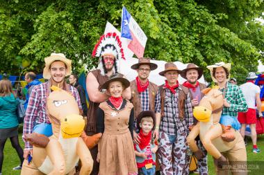 Bed Race 2016 Castle Grounds 29