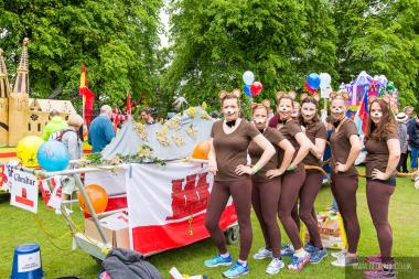 Bed Race 2016 Castle Grounds 36