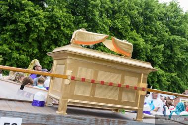 Bed Race 2016 Castle Grounds 88