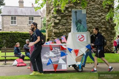 Bed Race 2016 Castle Grounds 9