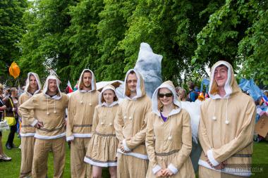 Bed Race 2016 Castle Grounds 90