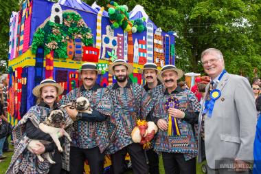 Bed Race 2016 Castle Grounds 95