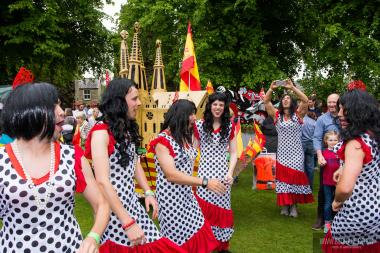 Bed Race 2016 Castle Grounds 97