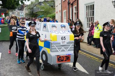 Bed Race 2017 Parade 112