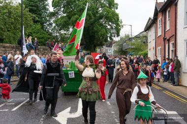 Bed Race 2017 Parade 114