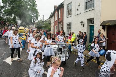 Bed Race 2017 Parade 116