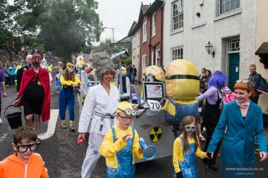 Bed Race 2017 Parade 118