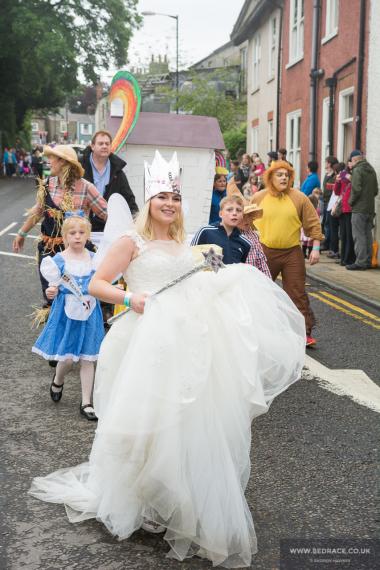 Bed Race 2017 Parade 120