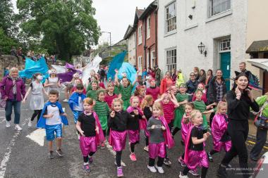 Bed Race 2017 Parade 122