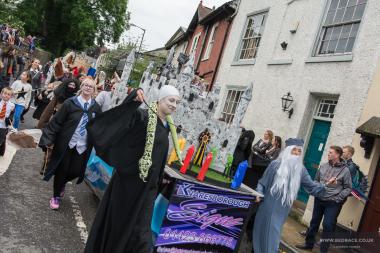 Bed Race 2017 Parade 123