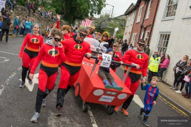 Bed Race 2017 Parade 125