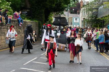 Bed Race 2017 Parade 14