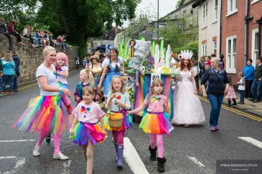 Bed Race 2017 Parade 140