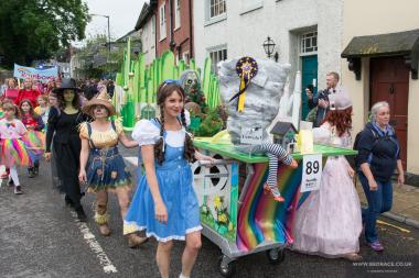 Bed Race 2017 Parade 141