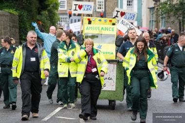 Bed Race 2017 Parade 29