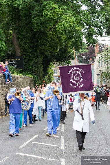 Bed Race 2017 Parade 33