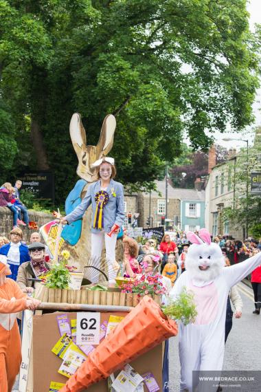 Bed Race 2017 Parade 35