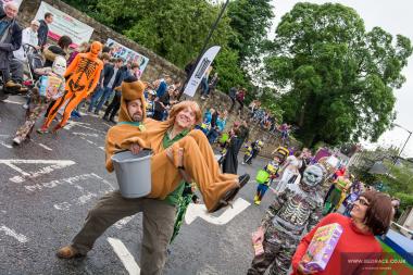 Bed Race 2017 Parade 48