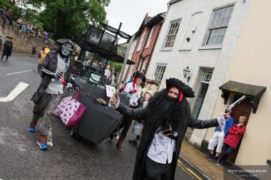 Bed Race 2017 Parade 53