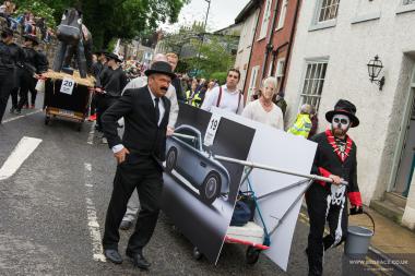 Bed Race 2017 Parade 60