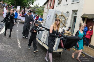 Bed Race 2017 Parade 65