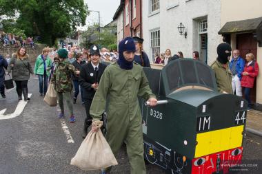 Bed Race 2017 Parade 69