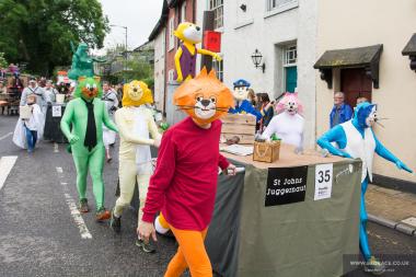 Bed Race 2017 Parade 77