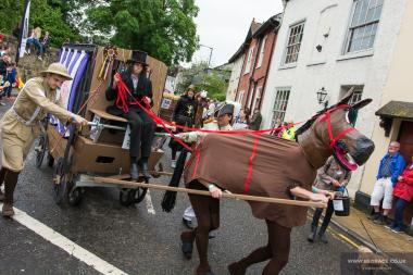 Bed Race 2017 Parade 79