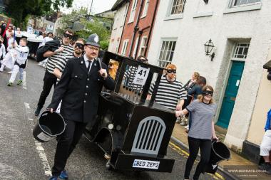 Bed Race 2017 Parade 81