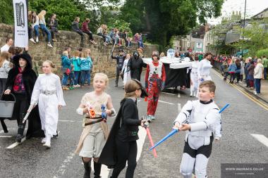 Bed Race 2017 Parade 82